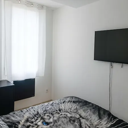 Апартаменты Bright Ideally Located Тулуза