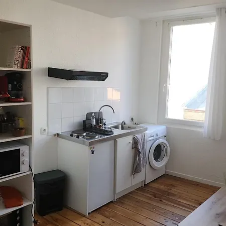Bright Ideally Located *