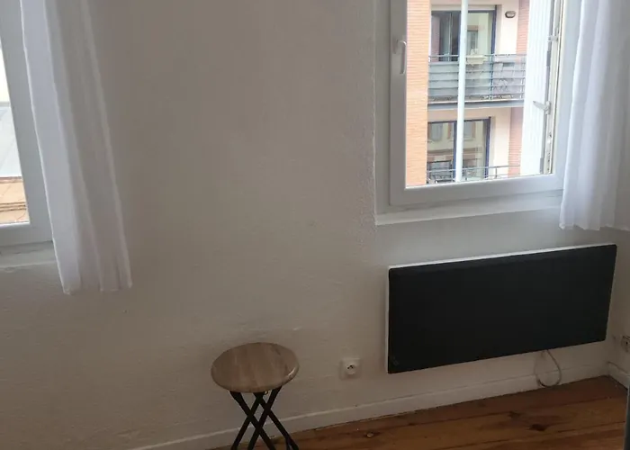 Bright Ideally Located *