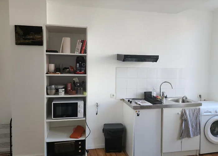 Bright Ideally Located *